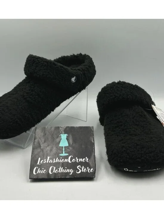 NWT Crocs Men's Classic Black Fleece Cozzzy Fuzzy Slippers Size 8 3290 - Picture 2 of 15